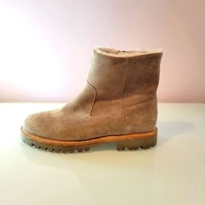 Vince Size 8 Italian Shearling Boot 👢